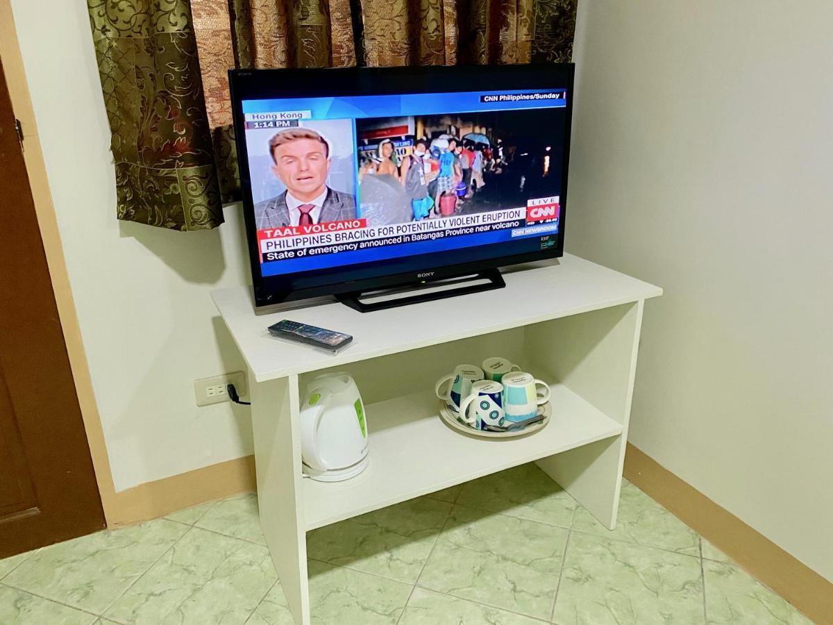 Rqs Hostel Таклобан Екстериор снимка